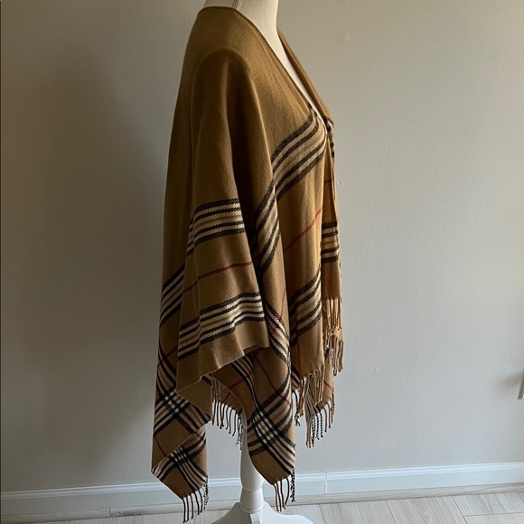 Elegant Tan Plaid Wrap - Picture 4 of 5
